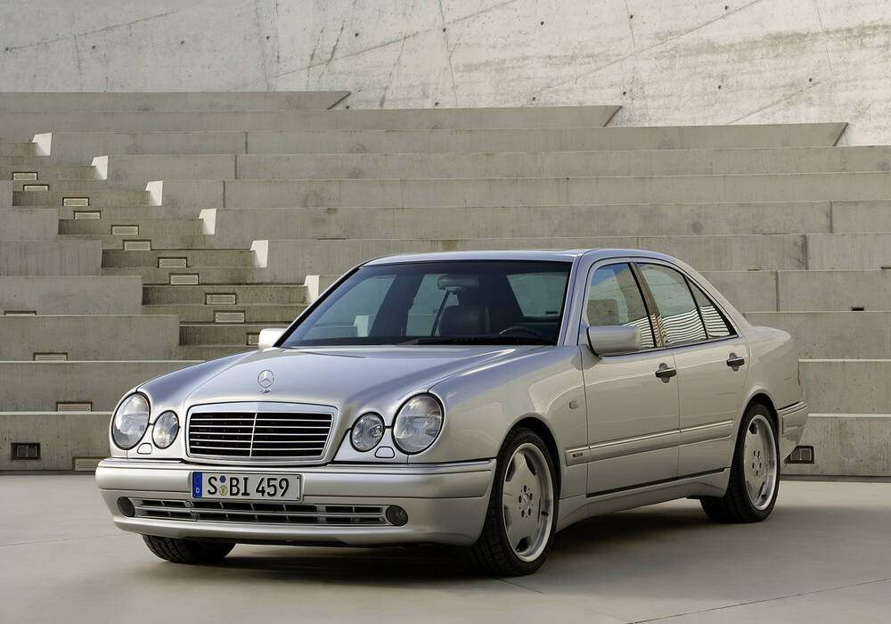 Fiche technique Mercedes-Benz E II 50 AMG (W210) (1996-1998)