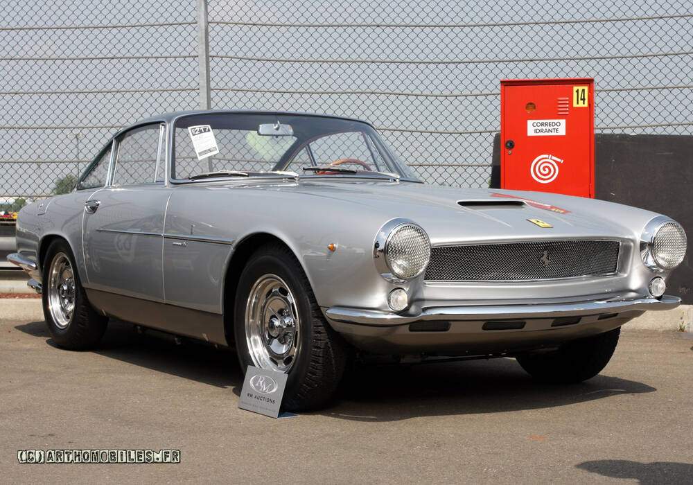 Fiche technique Ferrari 250 GT SWB Berlinetta Competizione Prototype EW (1960)