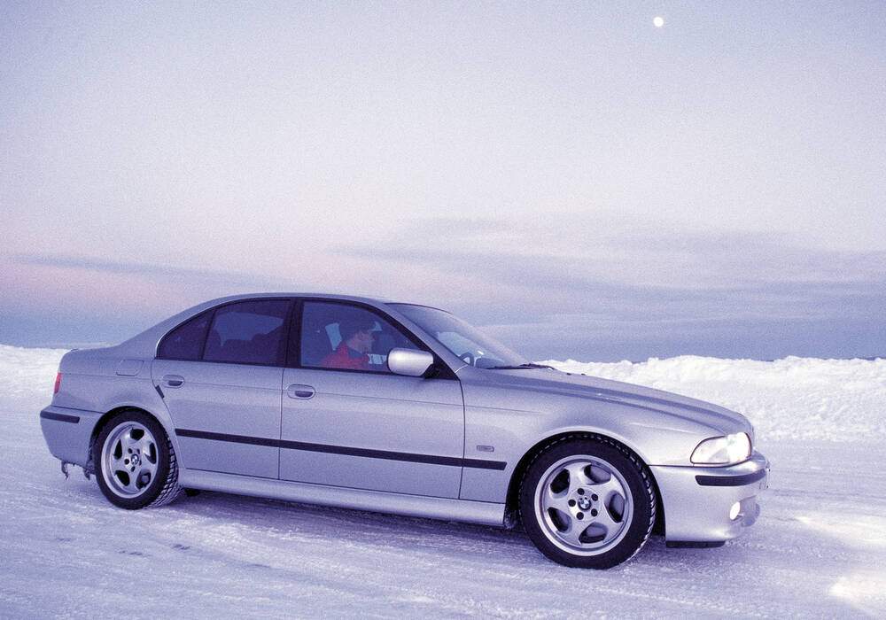 Fiche technique BMW M5 Prototype (1997)