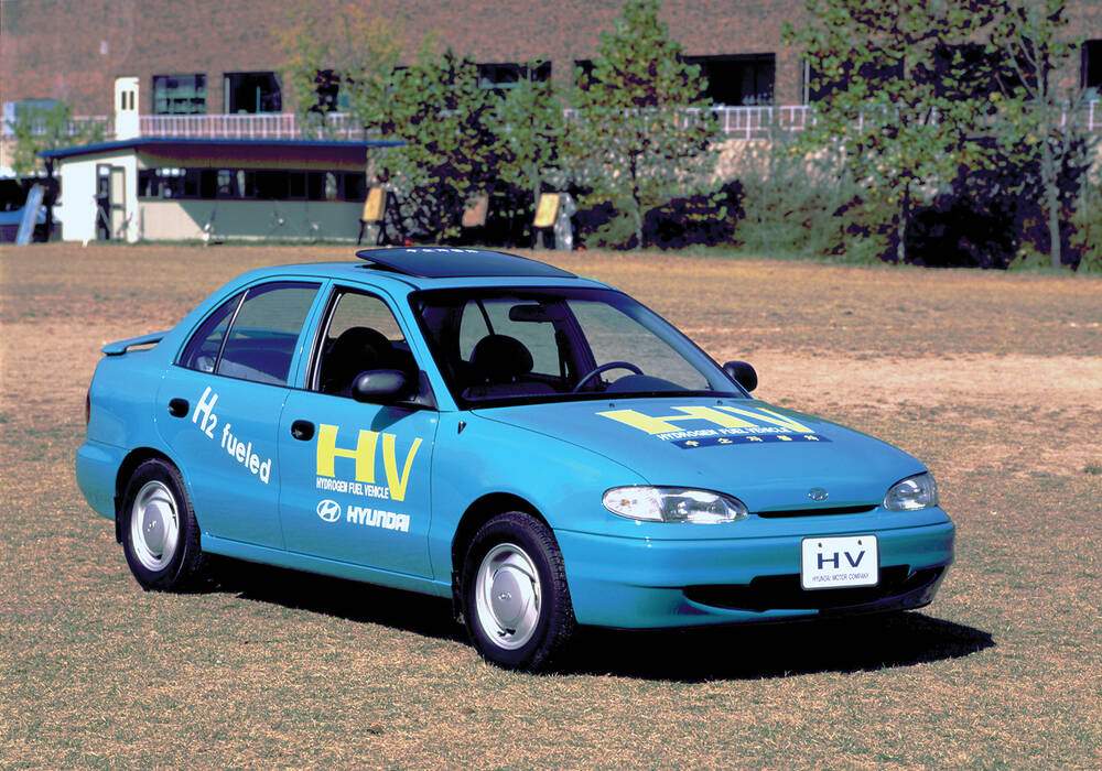 Fiche technique Hyundai Accent HV Concept (1995)