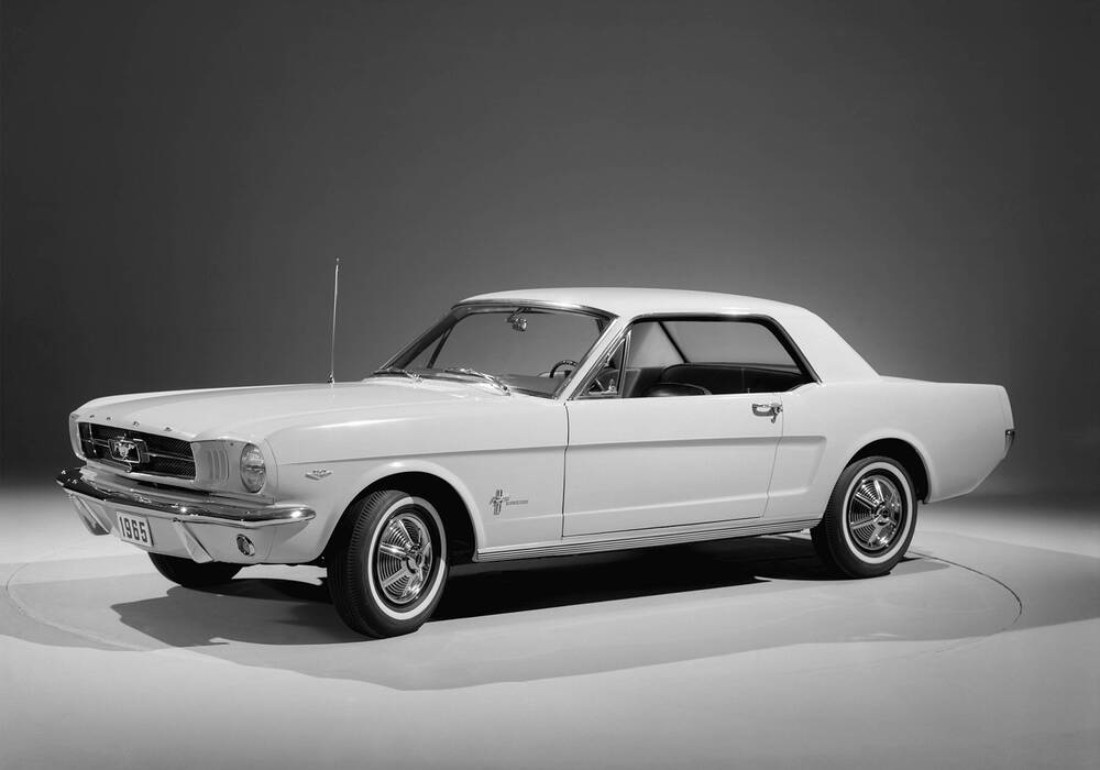 Fiche technique Ford Mustang 200ci 120 (1965-1966)