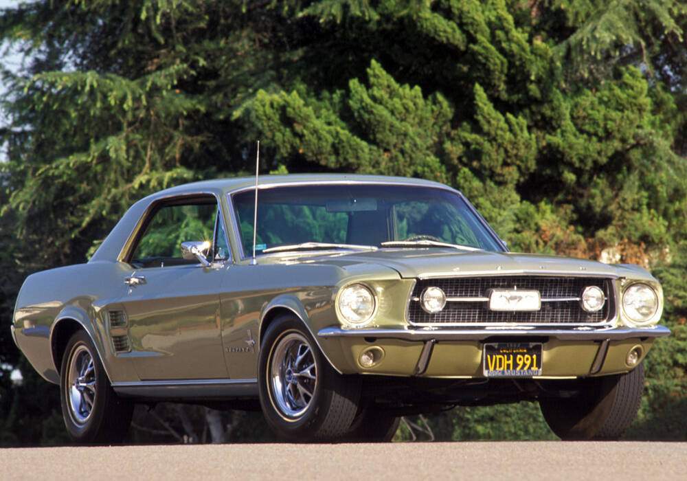 Fiche technique Ford Mustang GT Hardtop 289ci HP 275 (1967)