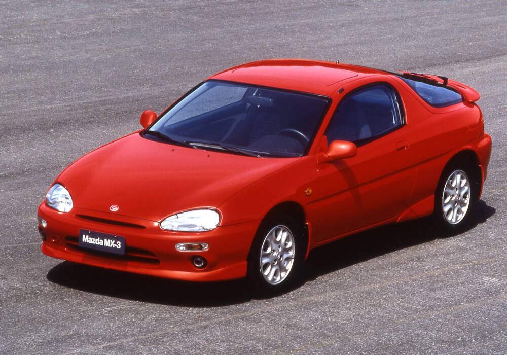 Fiche technique Mazda MX-3 1.8 V6 130 (EC) (1991-1998)