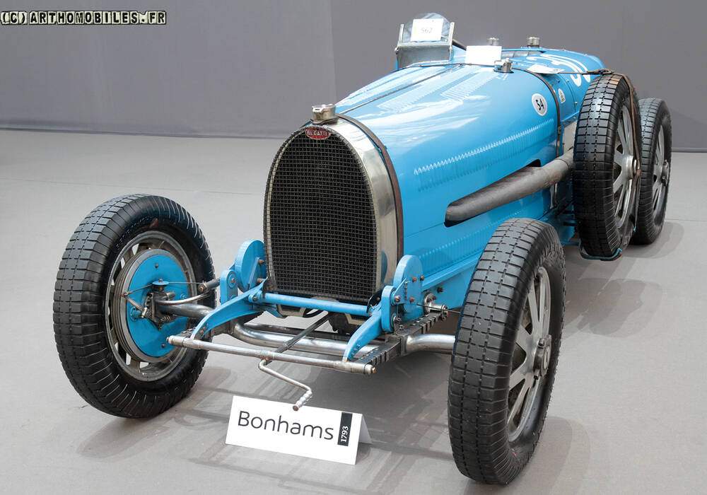 Fiche technique Bugatti Type 54 Grand Prix (1931-1934)