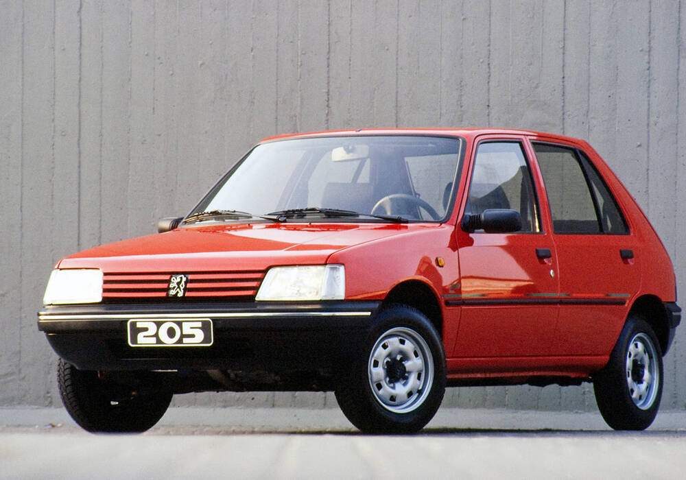 Fiche technique Peugeot 205 1.8 D &laquo; Color Line &raquo; (1991-1992)