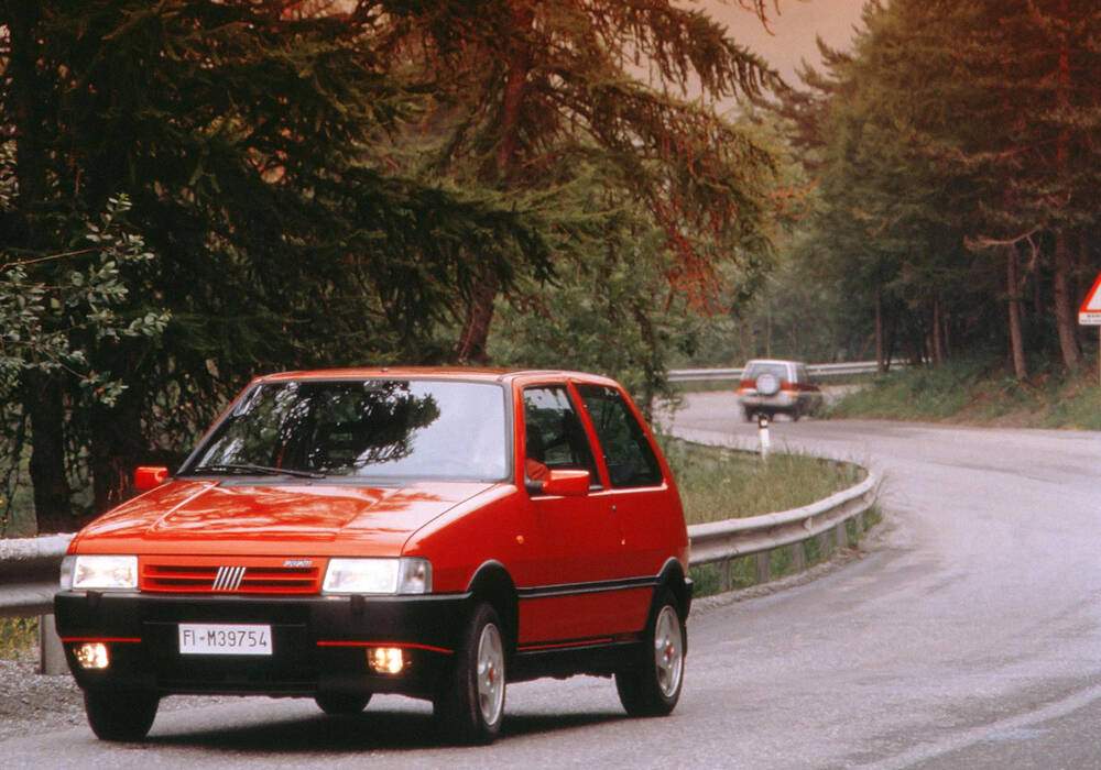 Fiche technique Fiat Uno Turbo ie (1990-1993)
