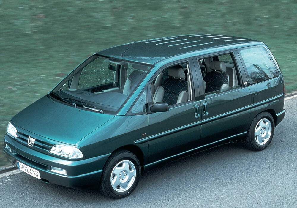 Fiche technique Peugeot 806 2.1 TD &laquo; Roland Garros &raquo; (1997-1999)
