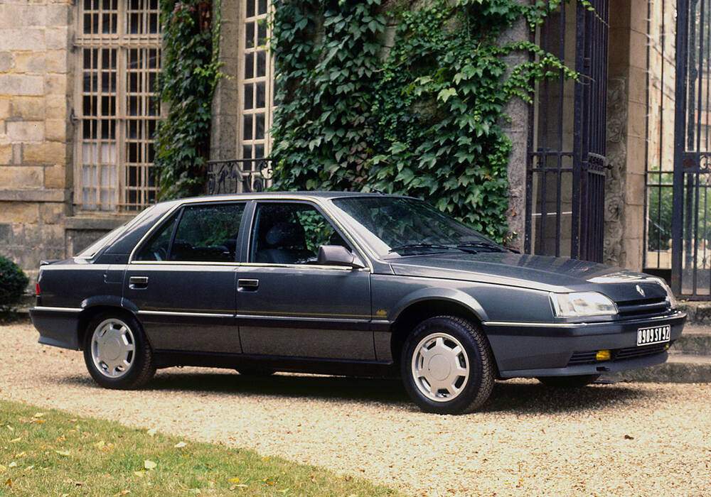 Fiche technique Renault 25 2.0 100 &laquo; Camargue &raquo; (1989)