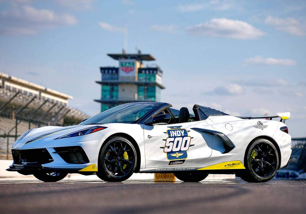 Fiche technique Chevrolet Corvette Stingray Convertible Indy 500 Pace Car (2021)