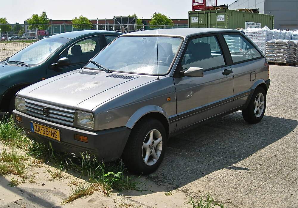 Fiche technique Seat Ibiza 1.2i (1984-1992)
