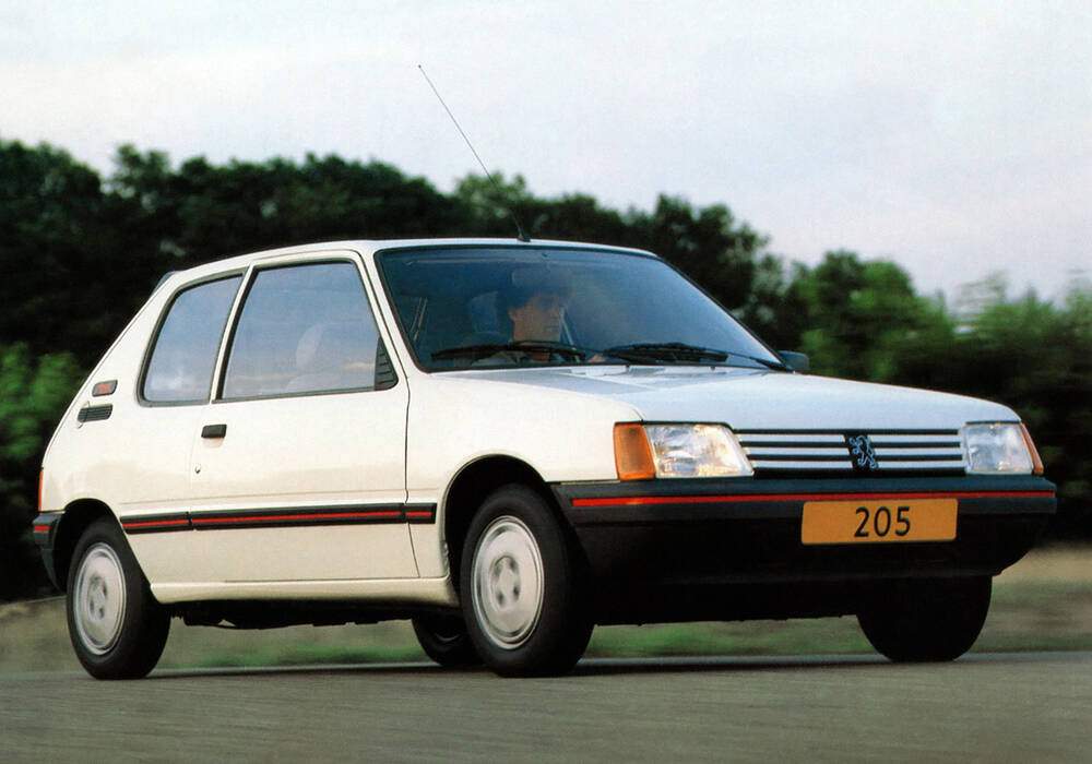 Fiche technique Peugeot 205 1.1 55 &laquo; Accent &raquo; (1988-1990)