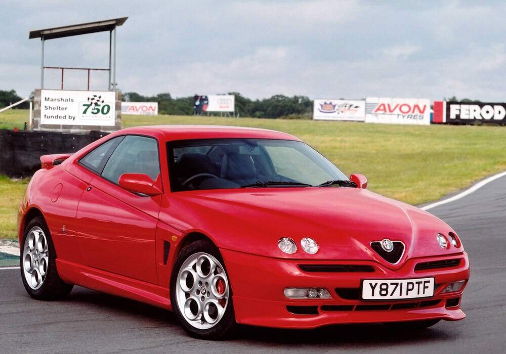 Fiche technique Alfa Romeo GTV 2.0 TS 150 (916C) &laquo; Cup &raquo; (2001-2002)