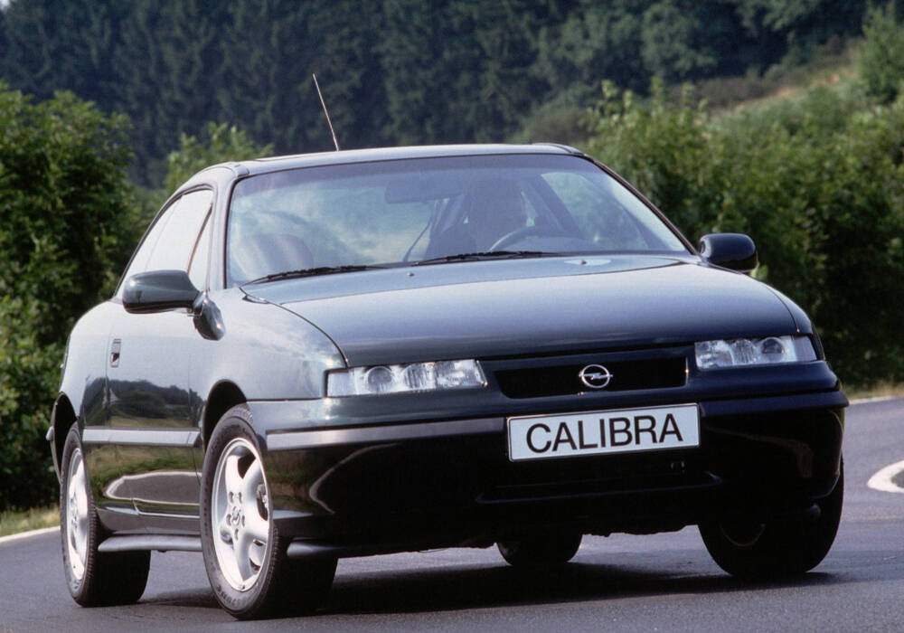 Fiche technique Opel Calibra 2.5 V6 (1994-1998)