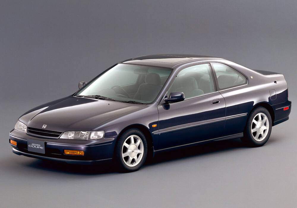 Fiche technique Honda Accord V Coup&eacute; SiR (1993-1998)