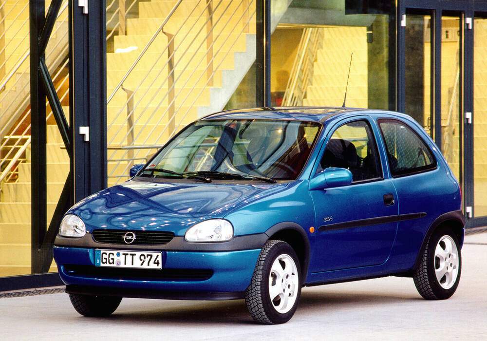 Fiche technique Opel Corsa II 1.2 16v (B) &laquo; Edition 100 &raquo; (1999)