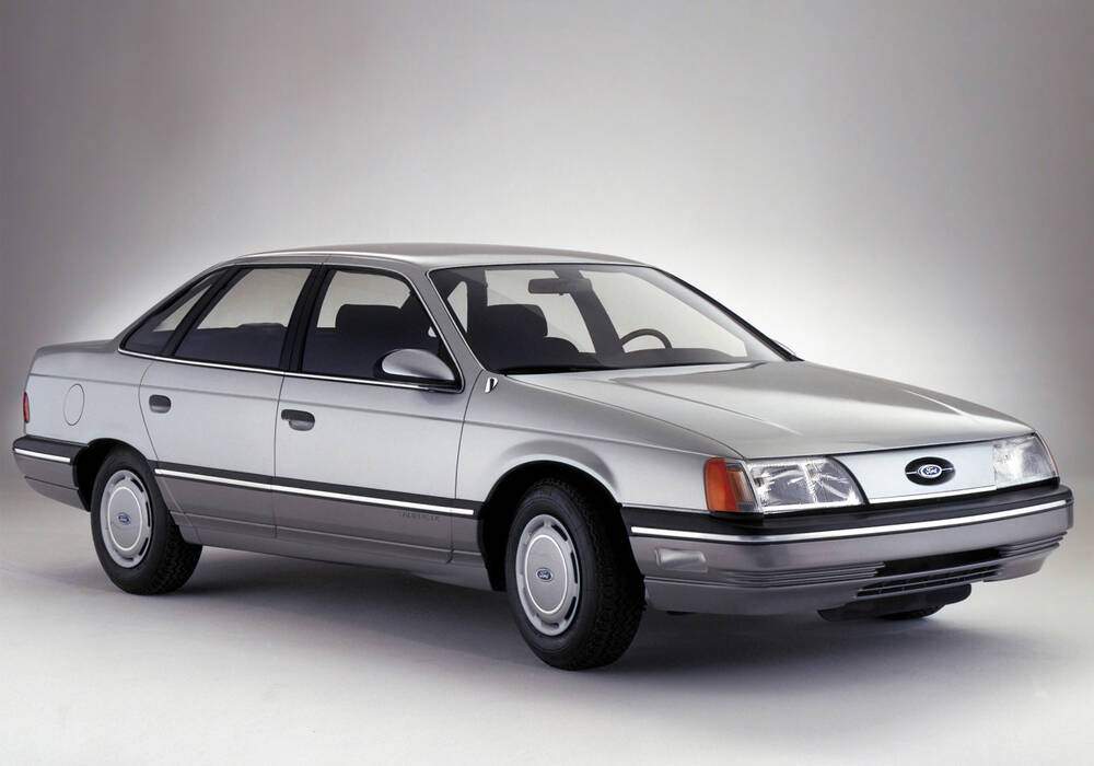 Fiche technique Ford Taurus 3.0 V6 (1986-1991)