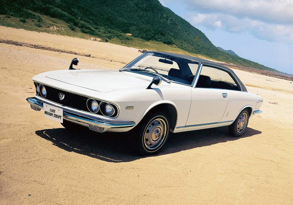 Fiche technique Mazda Luce Rotary Coup&eacute; (1969-1972)