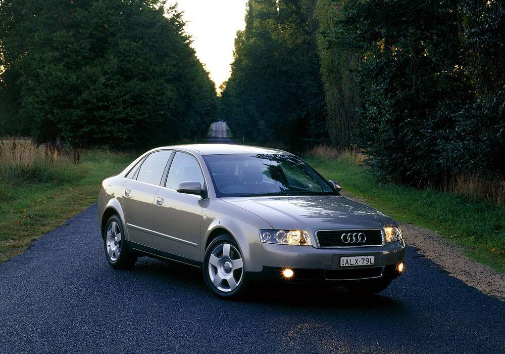 Fiche technique Audi A4 II 2.4 (B6) (2001-2004)