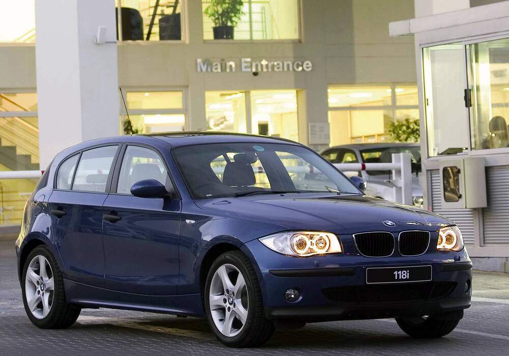 Fiche technique BMW 118i (E87) (2004-2007)
