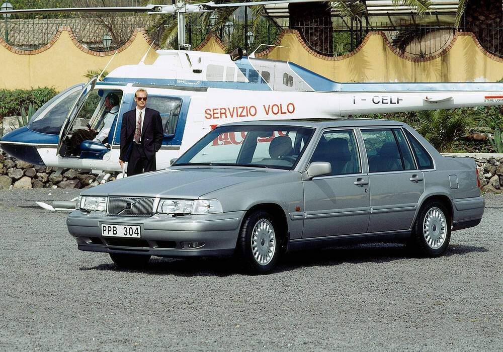 Fiche technique Volvo 960 2.5 24v (1995-1997)