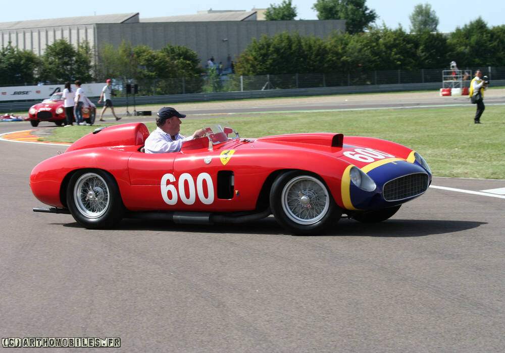 Fiche technique Ferrari 290 MM Spyder Scaglietti (1956)
