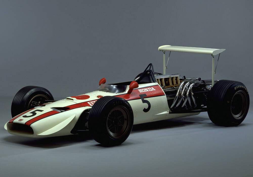 Fiche technique Honda RA301 (1968)