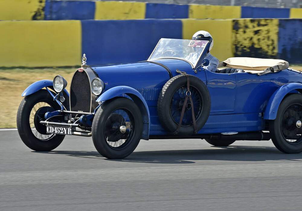 Fiche technique Bugatti Type 38 Grand Sport (1926-1927)
