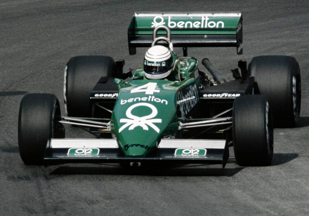 Fiche technique Tyrrell 011 (1981-1982)