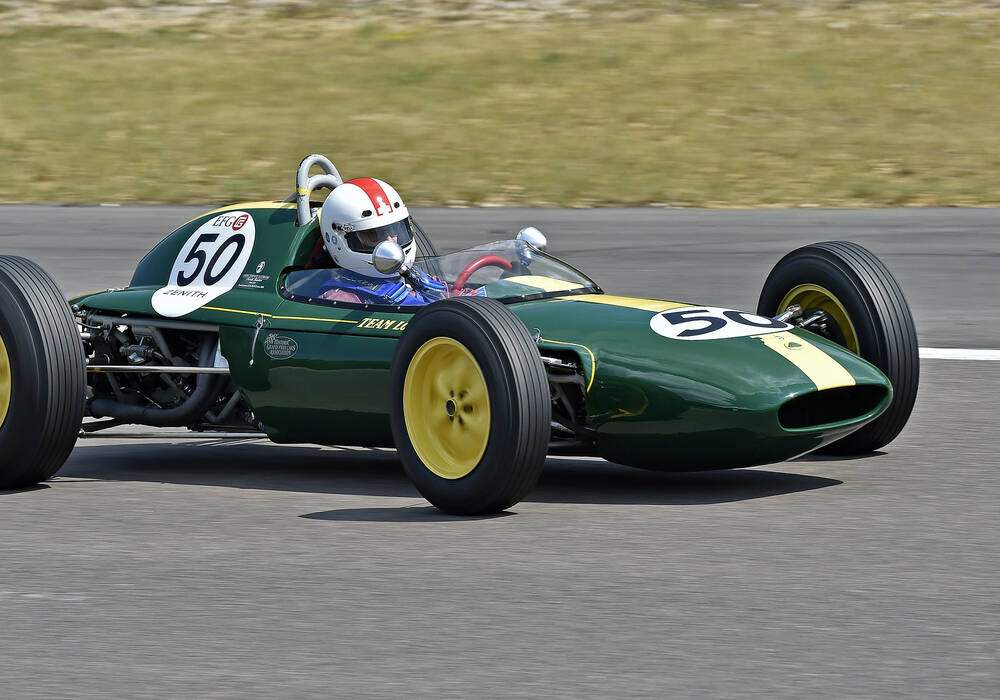 Fiche technique Lotus 24 Climax (1962-1964)