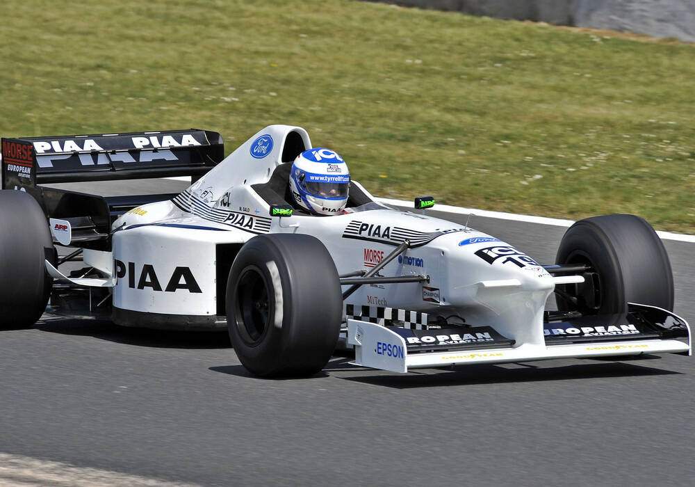 Fiche technique Tyrrell 025 (1997)