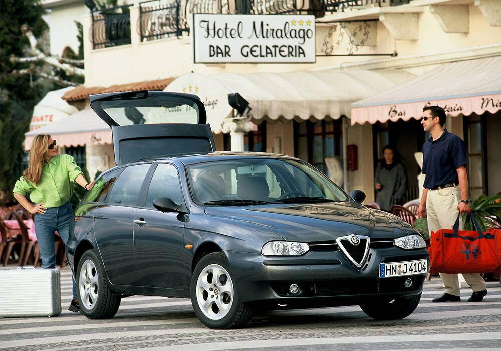 Fiche technique Alfa Romeo 156 Sportwagon 1.6 TS 120 (932) (2000-2006)