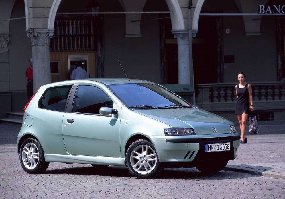 Fiche technique Fiat Punto II HGT (188) (1999-2003)