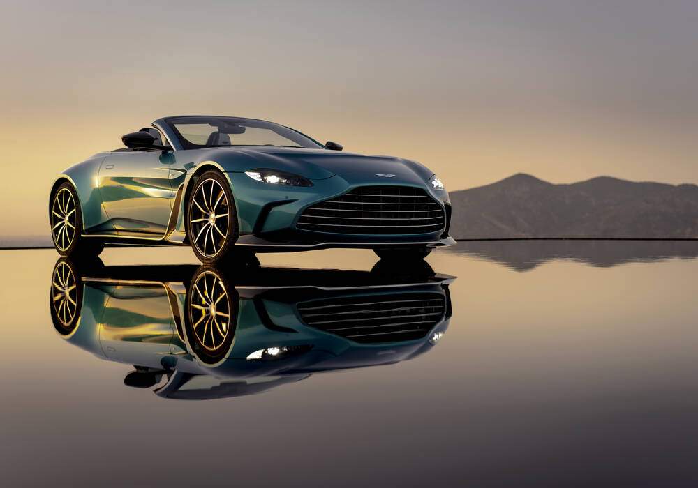Fiche technique Aston Martin V12 Vantage Roadster (2022)