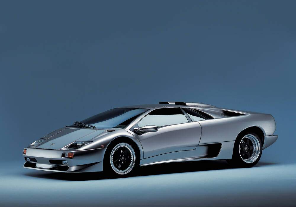 Fiche technique Lamborghini Diablo SV (1998-1999)