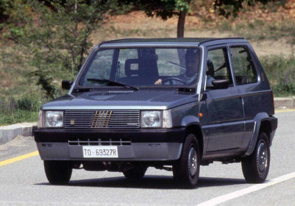 Fiche technique Fiat Panda 1.0 &laquo; Top Ten &raquo; (1990)