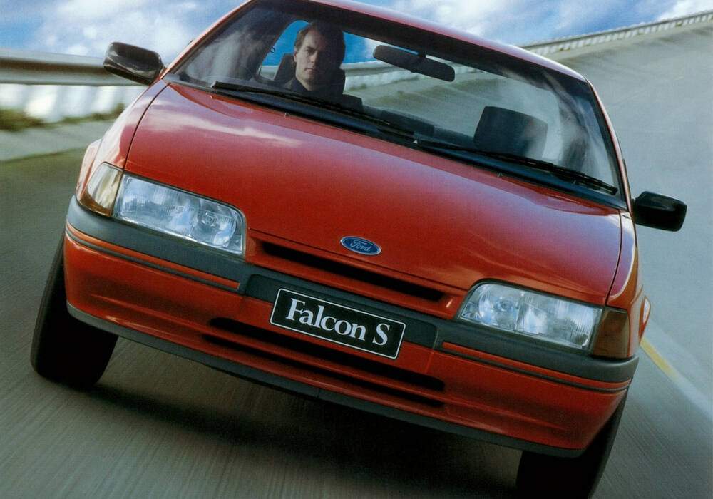 Fiche technique Ford Falcon EA 3.9 EFI &laquo; 30th Anniversary &raquo; (1990)