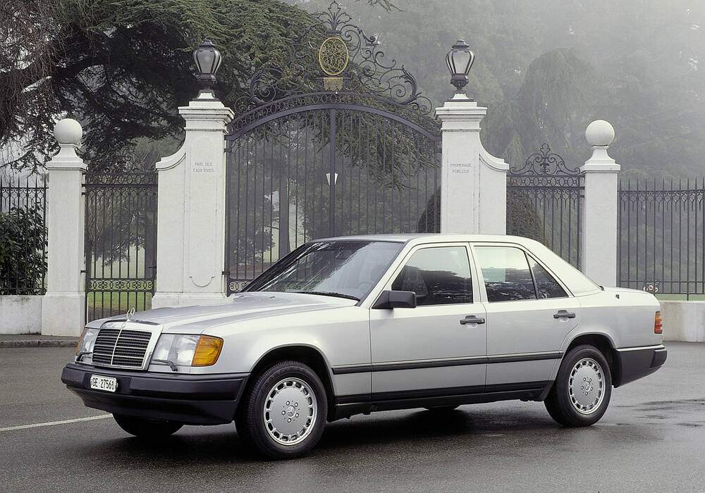 Fiche technique Mercedes-Benz 300 E (W124) (1984-1989)
