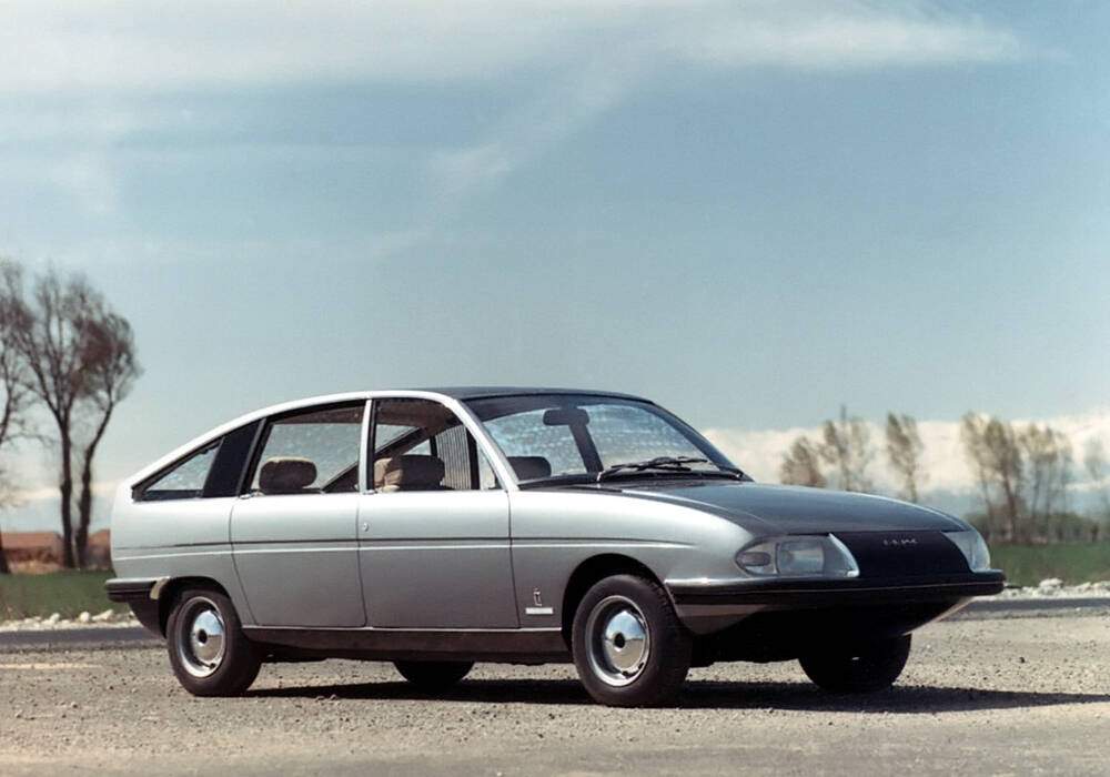 Fiche technique Pininfarina BLMC 1100 (1968)