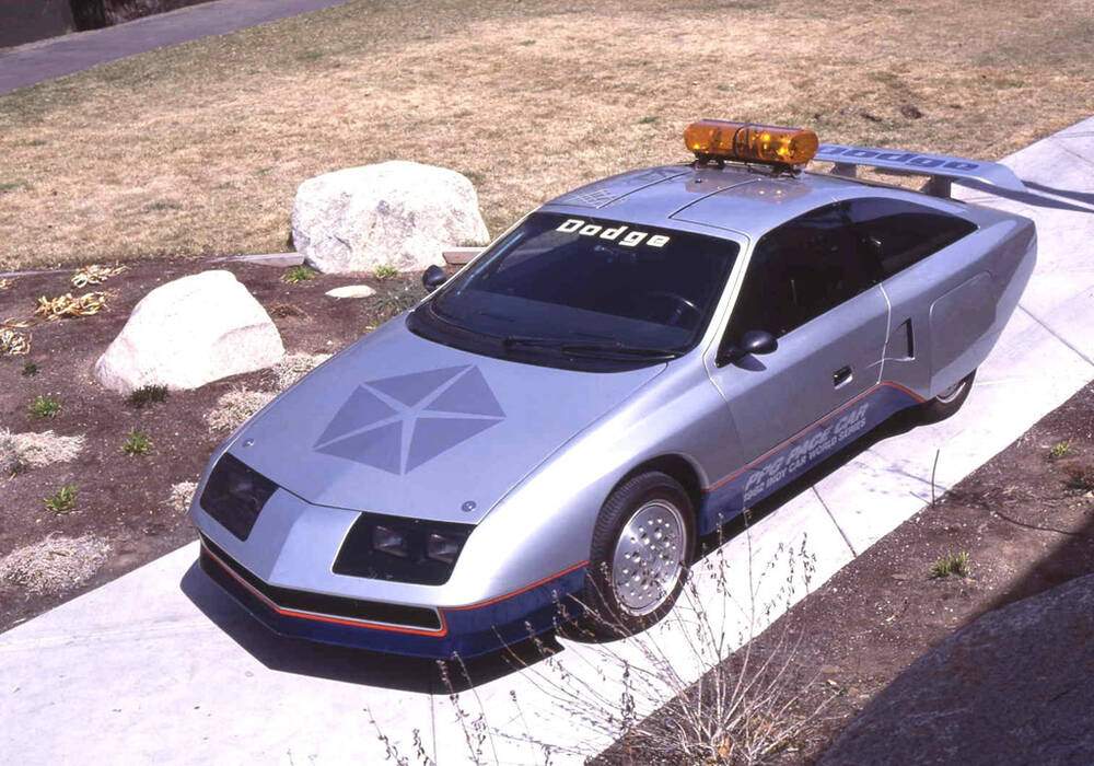 Fiche technique Dodge PPG Pace Car (1982)