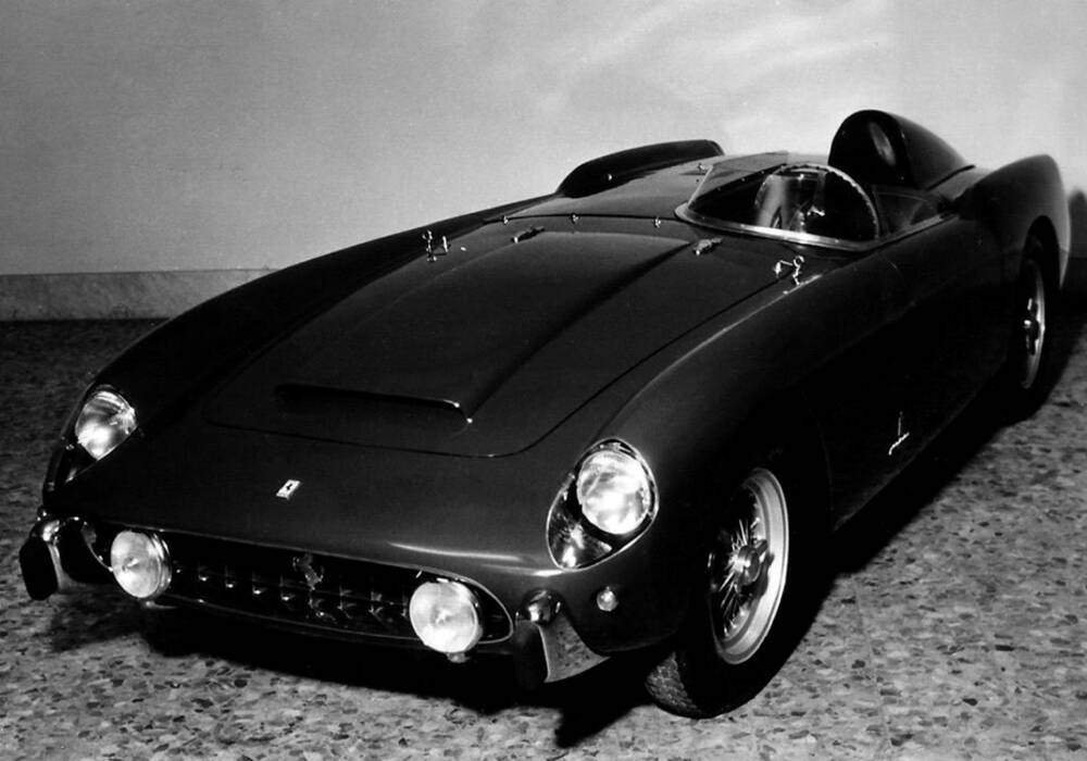 Fiche technique Ferrari 250 GT Spyder Competizione (1957)