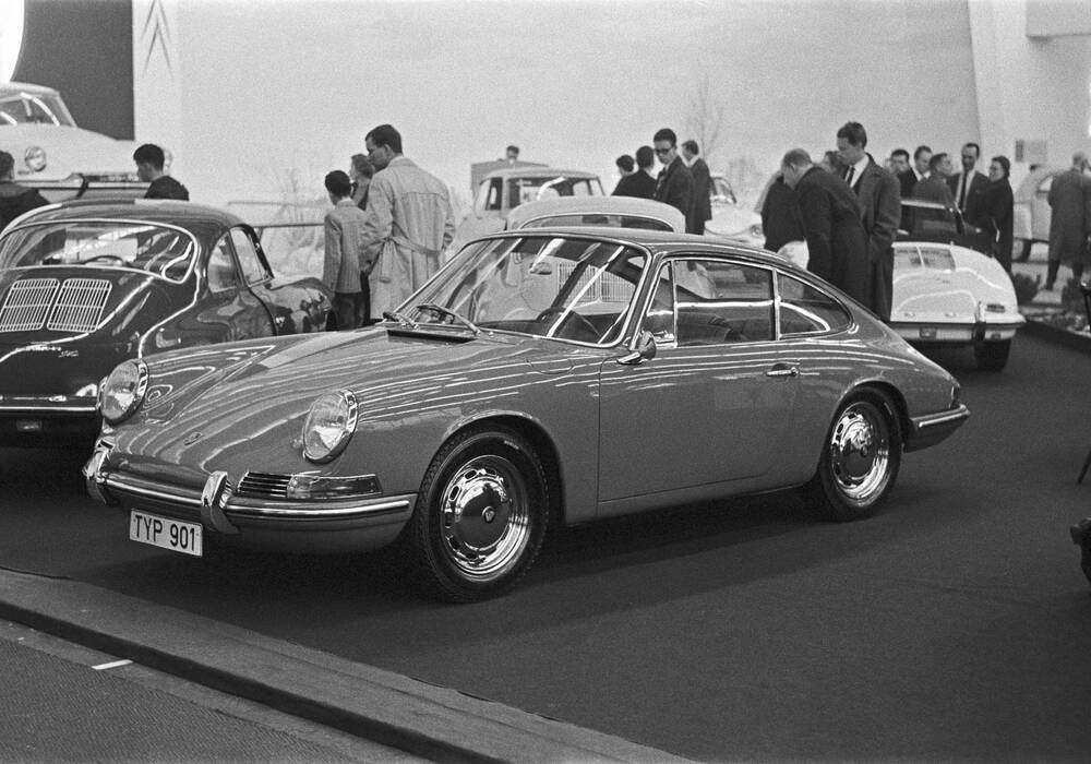 Fiche technique Porsche 901 Coup&eacute; Prototyp &quot;Quickblau&quot; (1963)