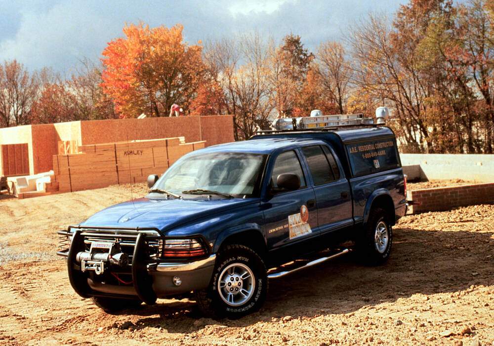 Fiche technique Dodge Dakota SLT Quad Cab &quot;Site Commander&quot; Concept (2000)