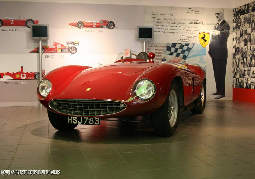 Fiche technique Ferrari 500 Mondial Scaglietti Spyder (1955)