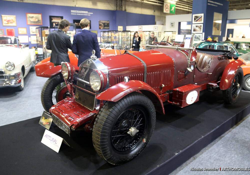 Fiche technique Alfa Romeo 6C 1750 Super Sport Spider (1929-1930)