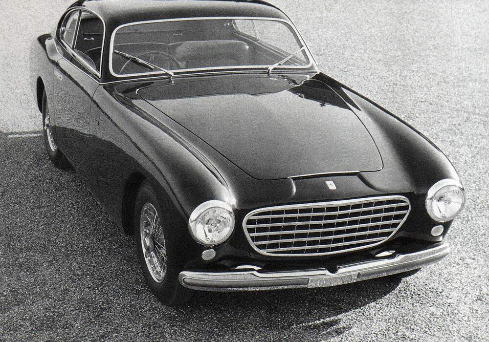 Fiche technique Ferrari 195 Inter Coup&eacute; Vignale (1950-1952)