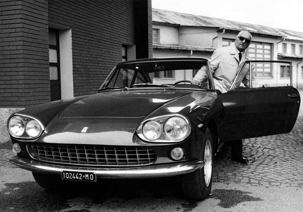Fiche technique Ferrari 330 GT 2+2 Prototipo (1963)