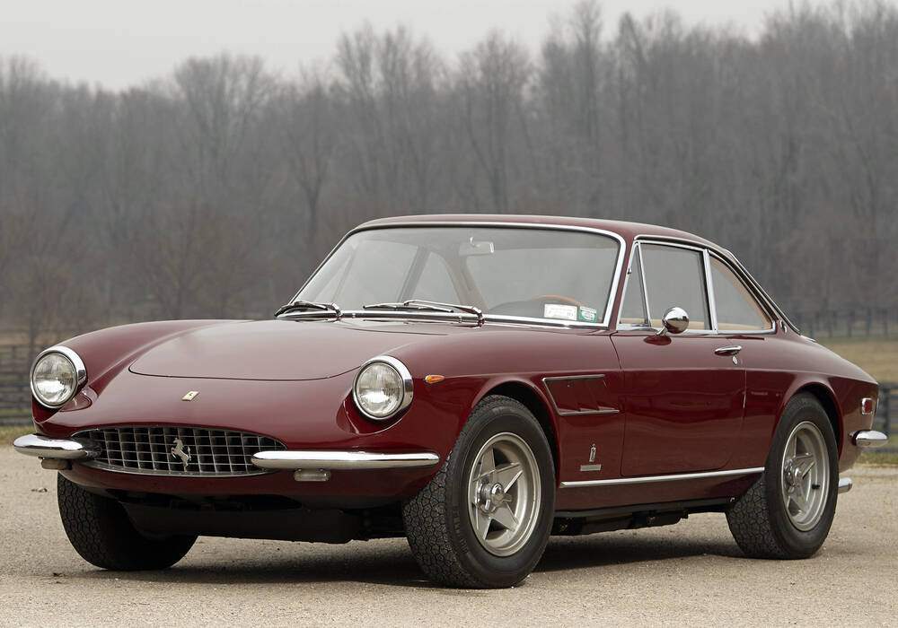 Fiche technique Ferrari 365 GTC Speciale (1967)