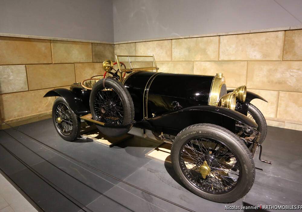 Fiche technique Bugatti Type 18 &quot;Black Bess&quot; (1912-1914)