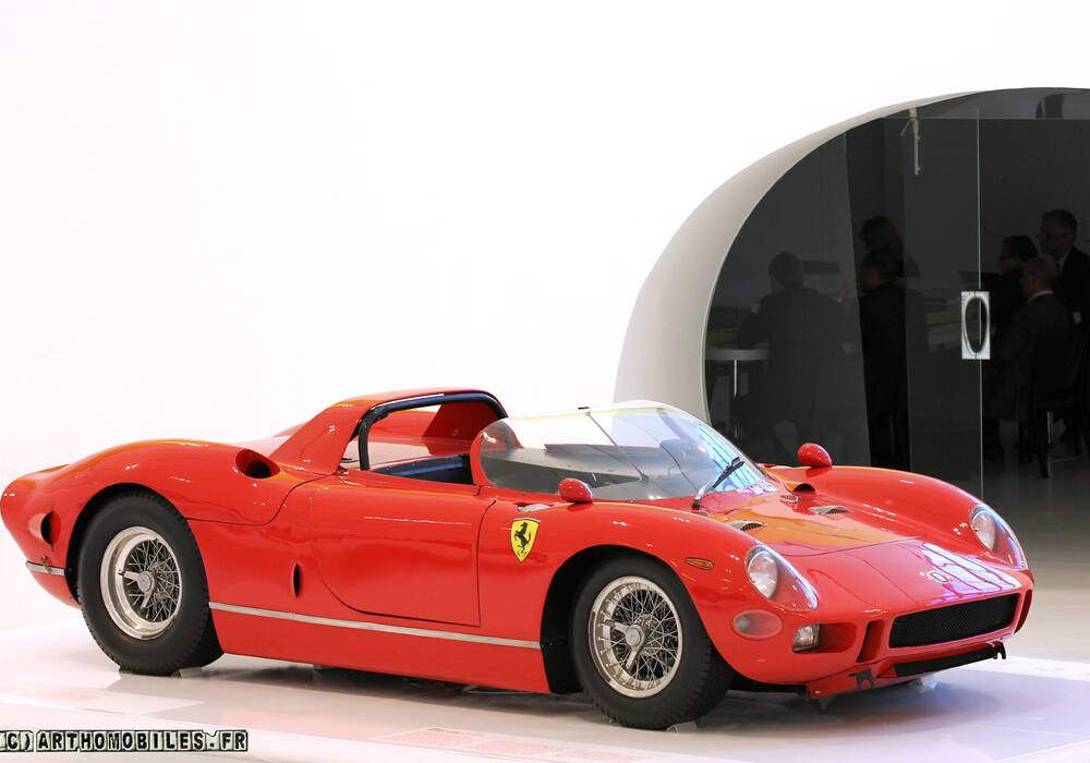 Fiche technique Ferrari 275 P (1964)