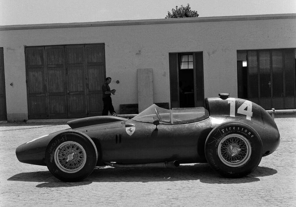 Fiche technique Ferrari 412 MI (1958)